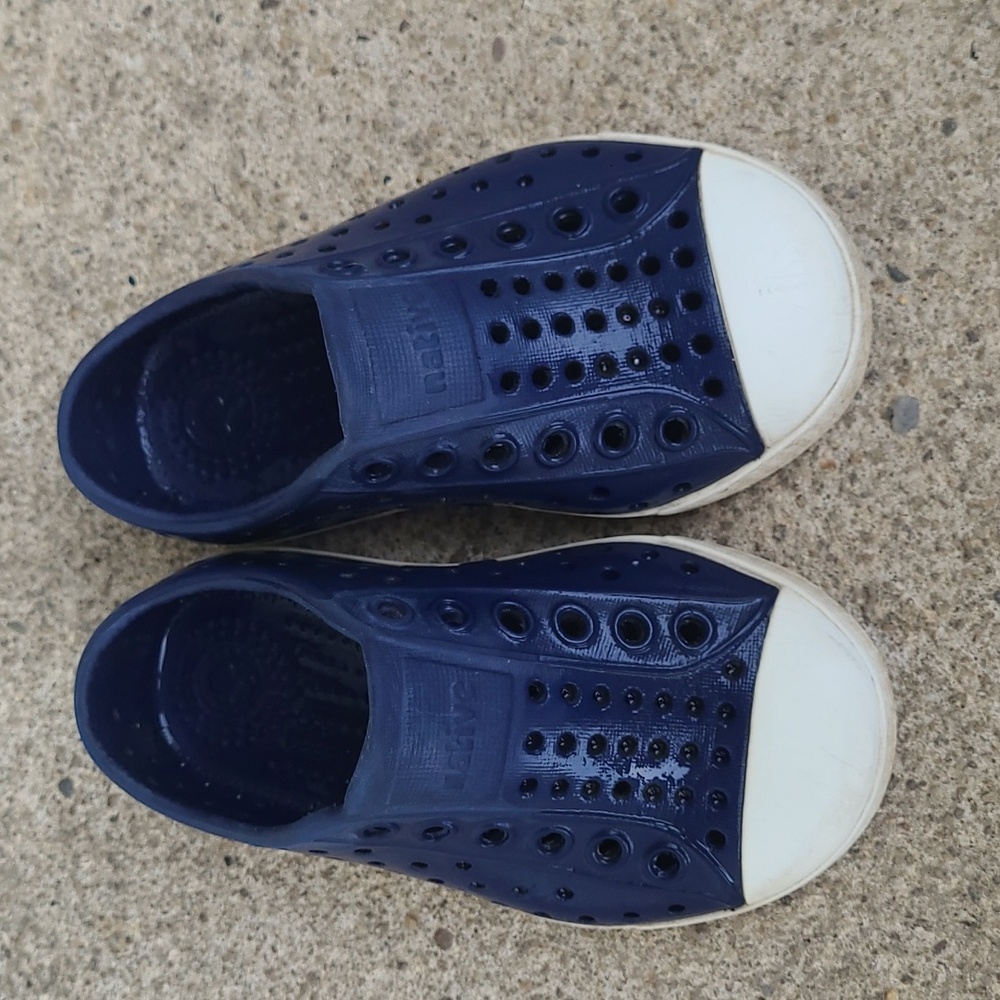 Native Jefferson Blue Shoes 6C